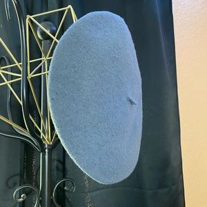 Simple gray beret wool